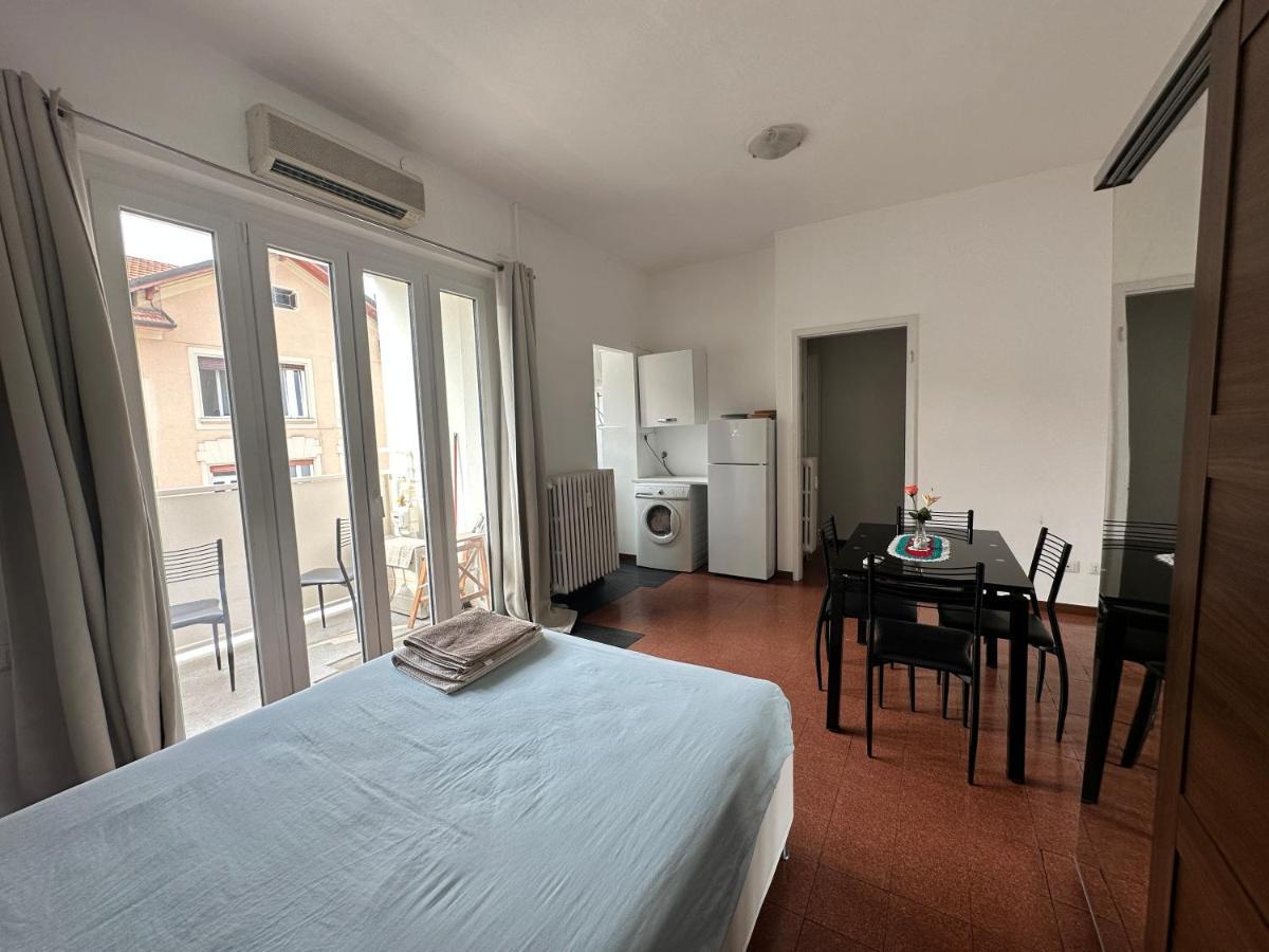 Apartment For Work And Leisure Милано Екстериор снимка